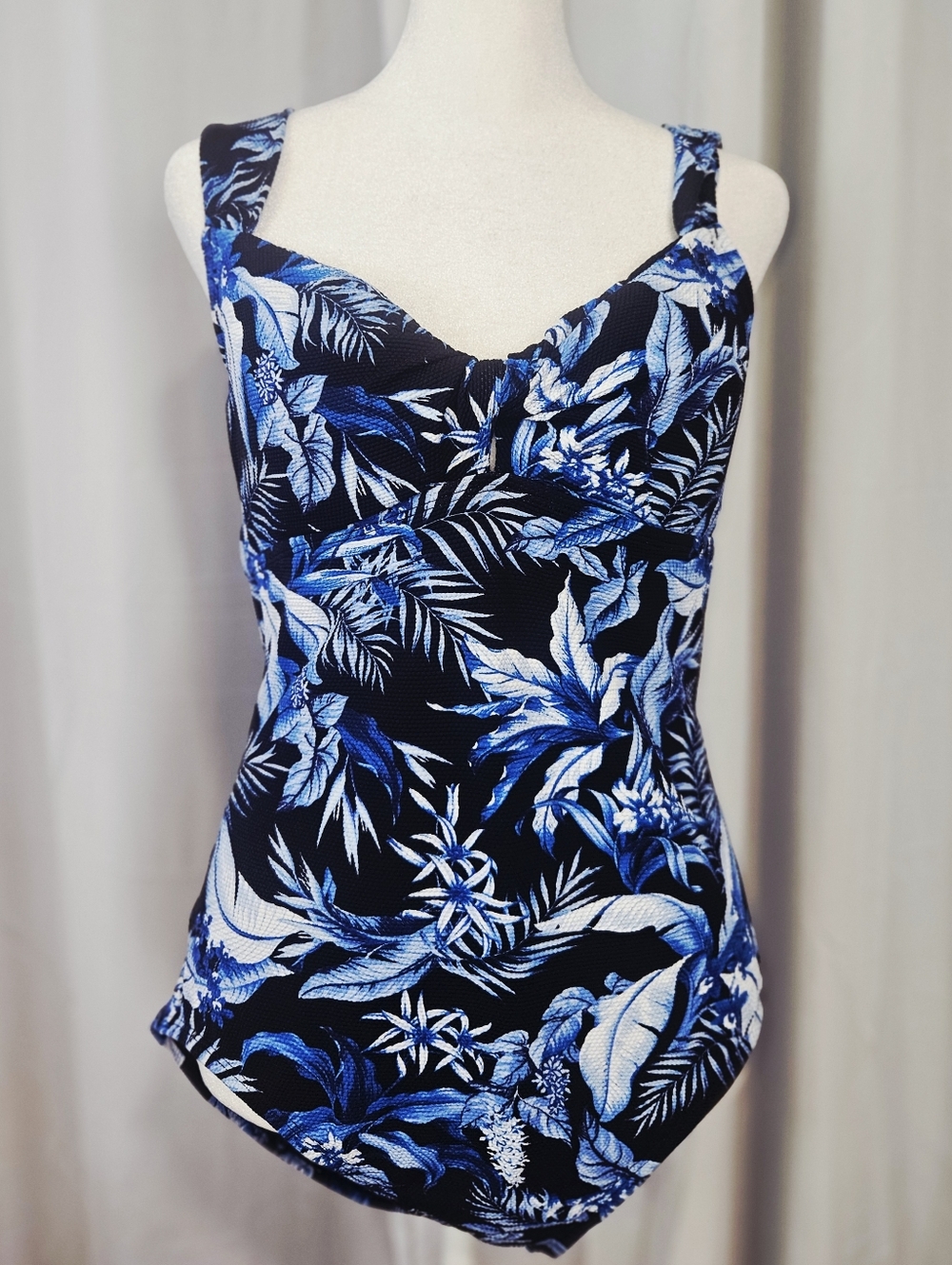 Tommy Bahama Women's One Piece Blue And White Tropical Print Swimsuit - Size 14